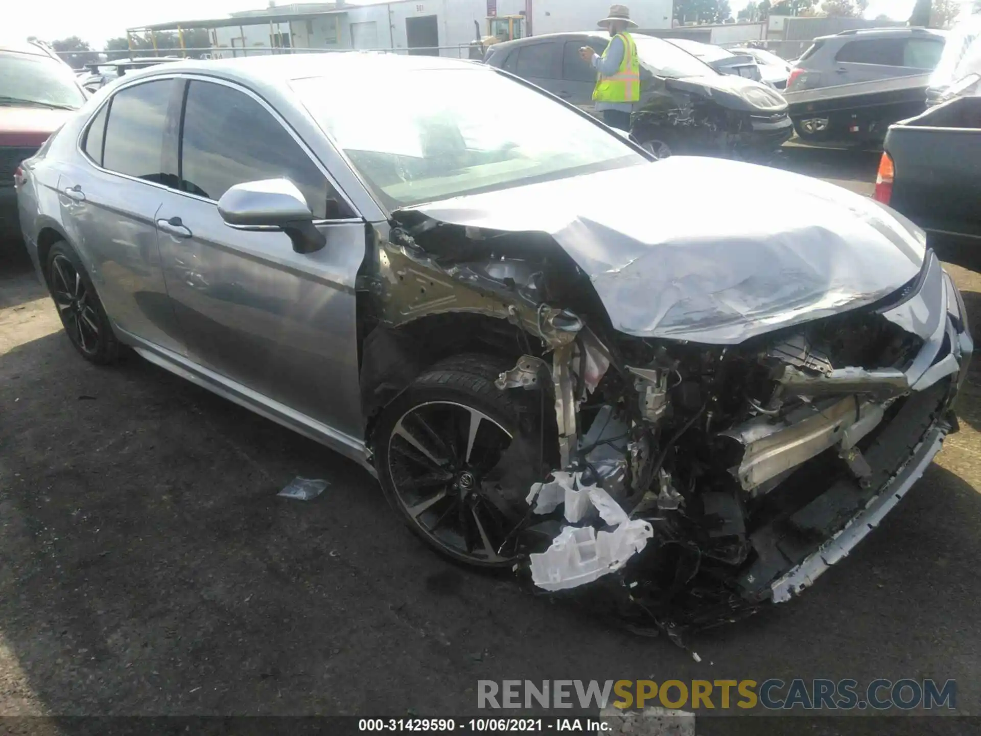 1 Photograph of a damaged car 4T1B61HK3KU164952 TOYOTA CAMRY 2019