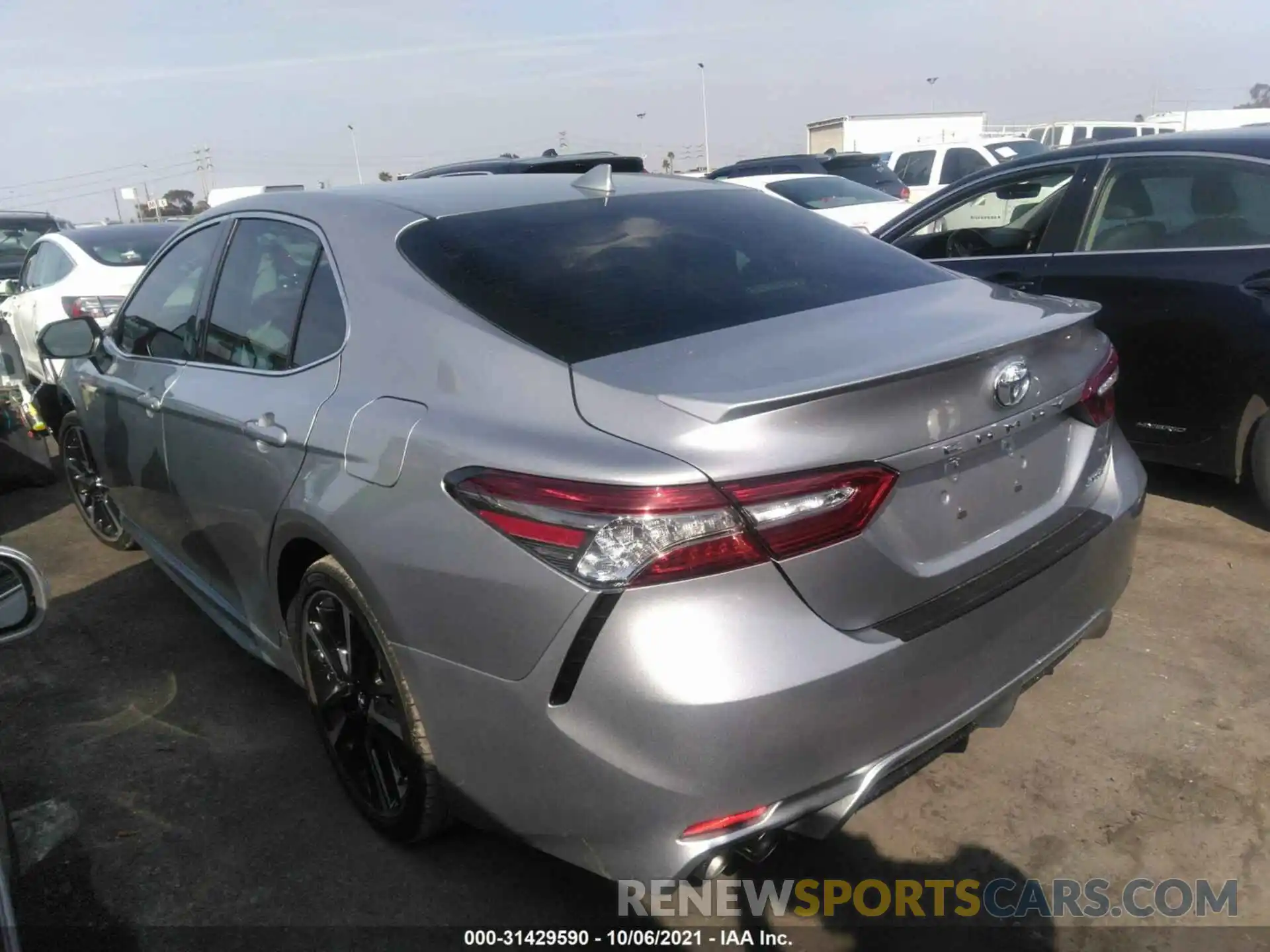 3 Photograph of a damaged car 4T1B61HK3KU164952 TOYOTA CAMRY 2019