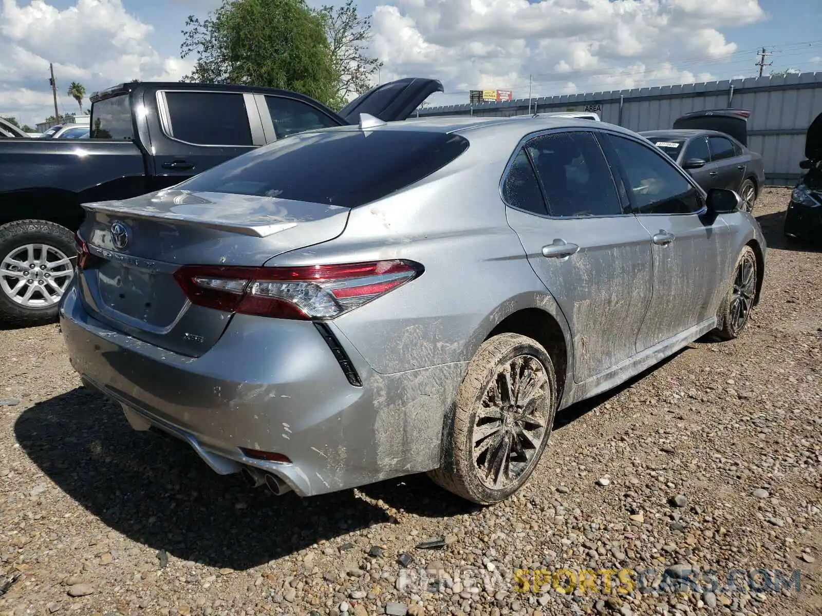 4 Photograph of a damaged car 4T1B61HK3KU170637 TOYOTA CAMRY 2019