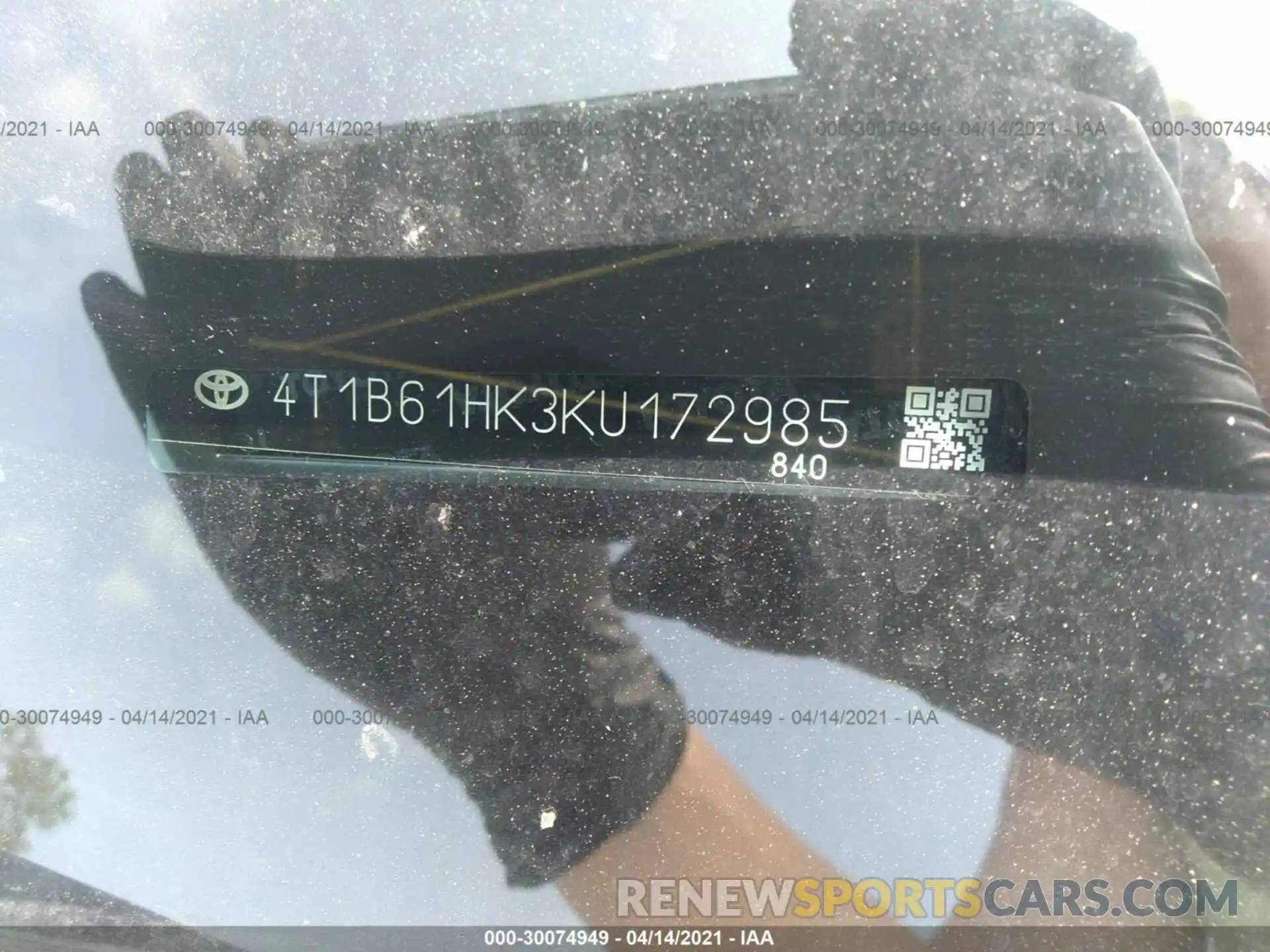 9 Photograph of a damaged car 4T1B61HK3KU172985 TOYOTA CAMRY 2019