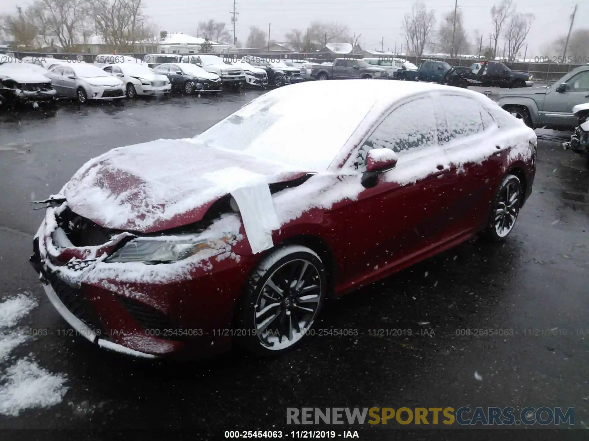 2 Photograph of a damaged car 4T1B61HK3KU192878 TOYOTA CAMRY 2019