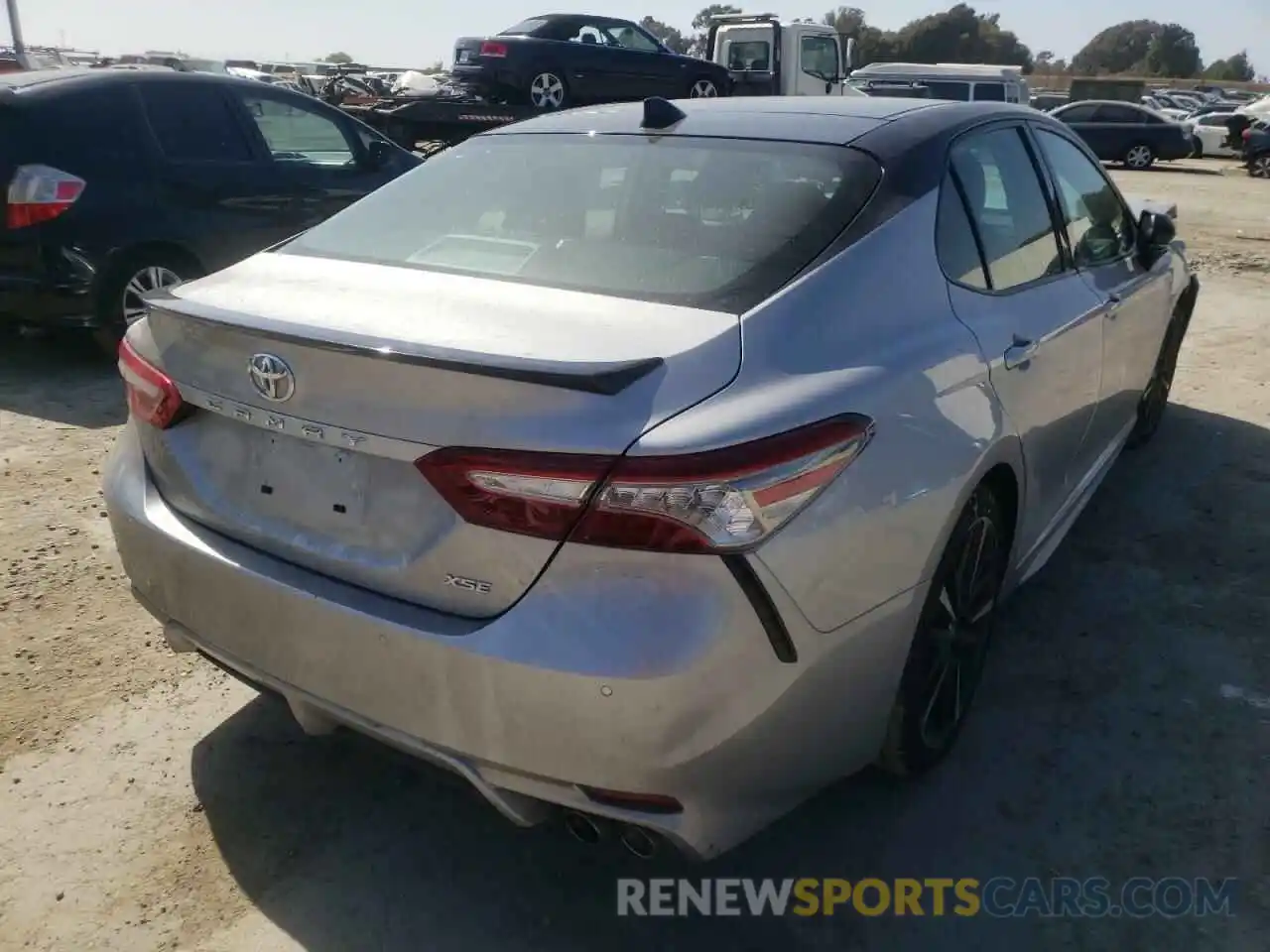 4 Photograph of a damaged car 4T1B61HK3KU195201 TOYOTA CAMRY 2019