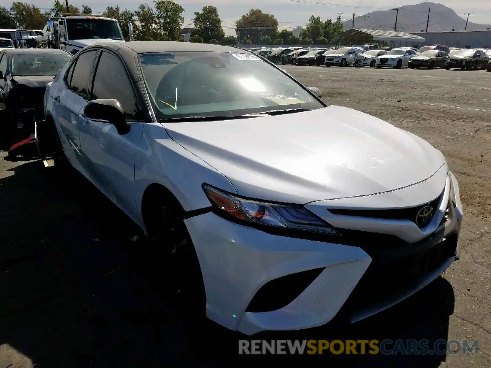 1 Photograph of a damaged car 4T1B61HK3KU196123 TOYOTA CAMRY 2019