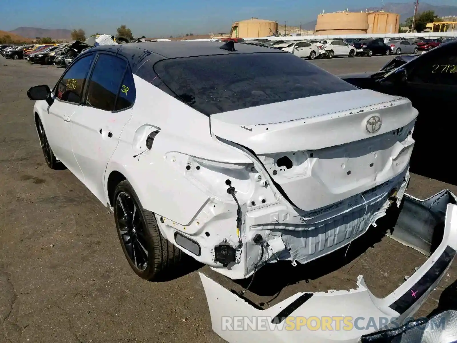 3 Photograph of a damaged car 4T1B61HK3KU196123 TOYOTA CAMRY 2019