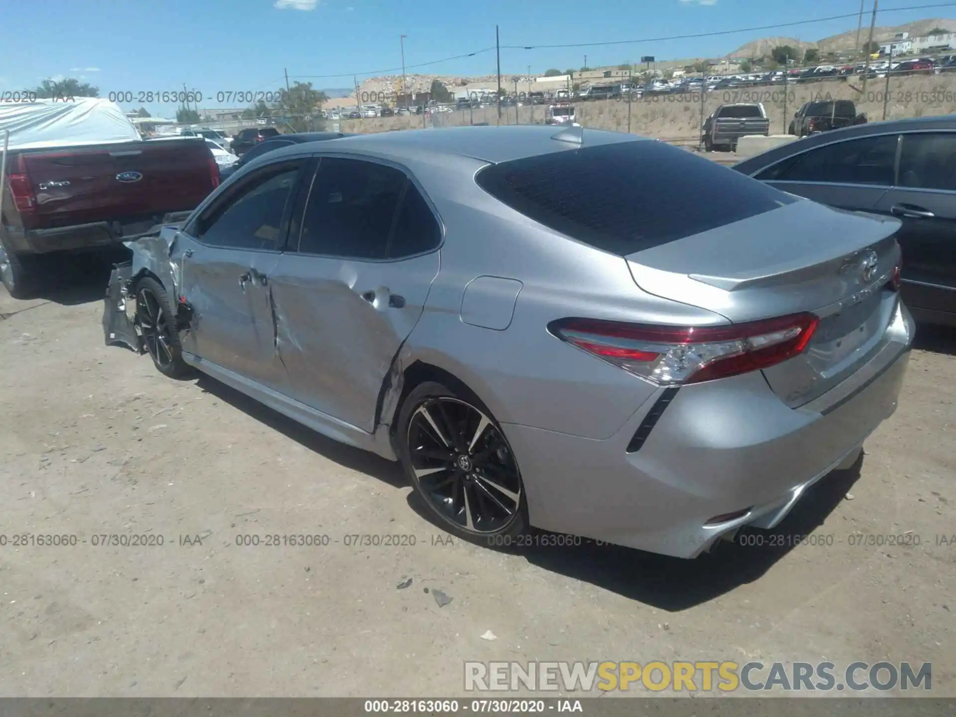 3 Photograph of a damaged car 4T1B61HK3KU211557 TOYOTA CAMRY 2019