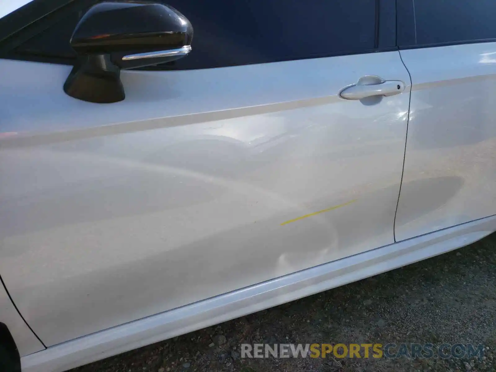 9 Photograph of a damaged car 4T1B61HK3KU213258 TOYOTA CAMRY 2019