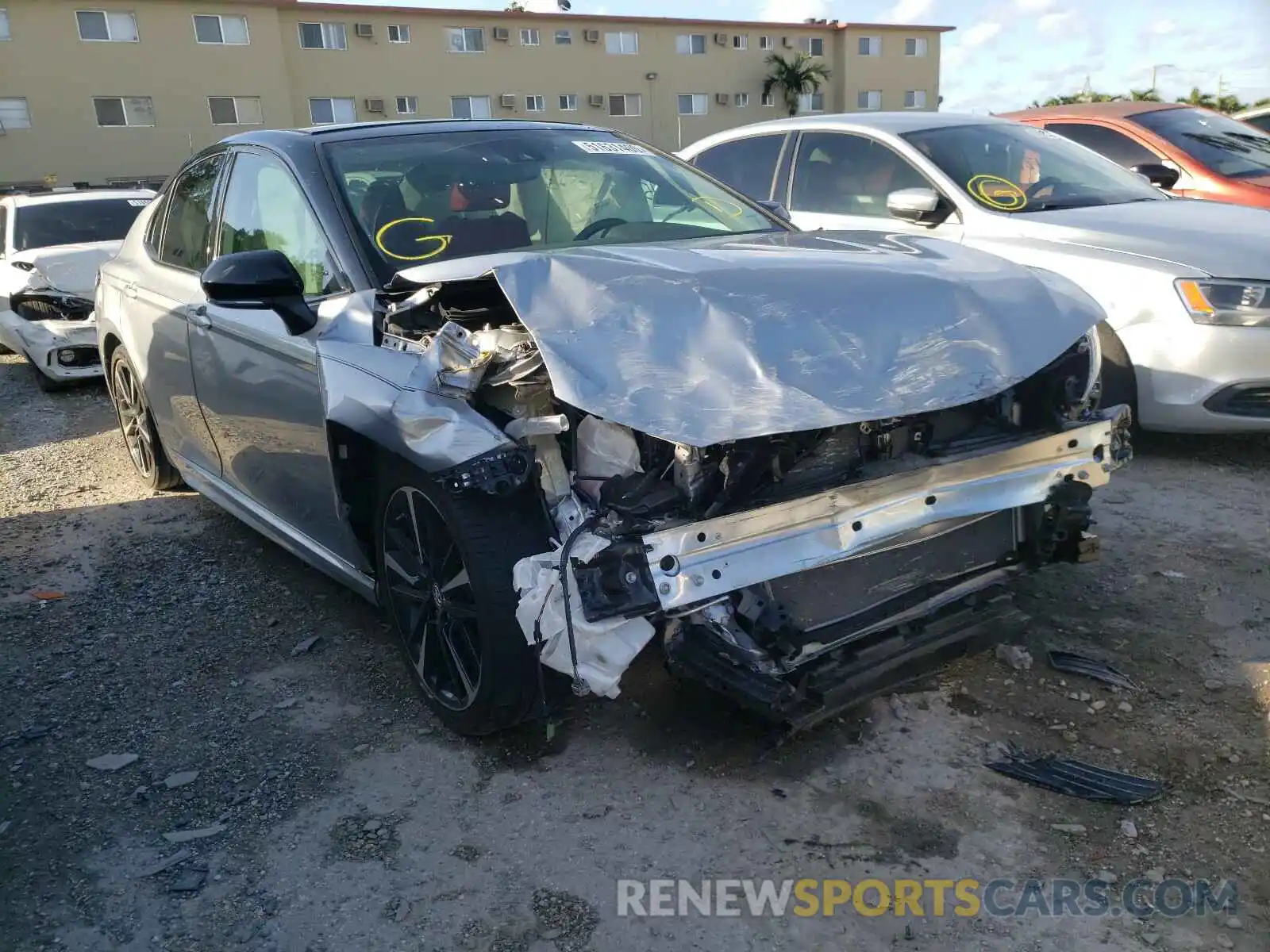 1 Photograph of a damaged car 4T1B61HK3KU216838 TOYOTA CAMRY 2019