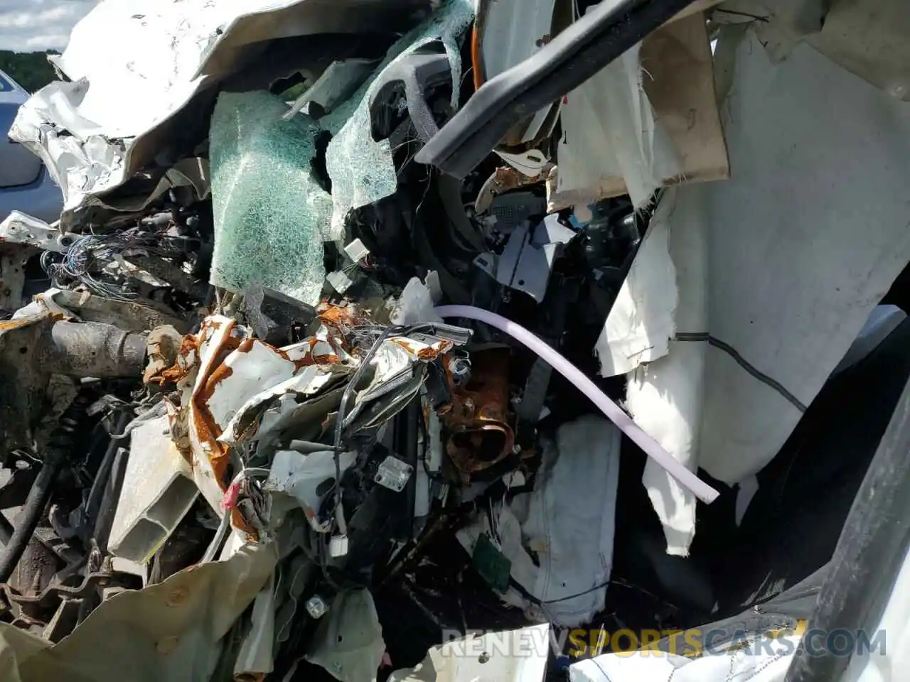 8 Photograph of a damaged car 4T1B61HK3KU220761 TOYOTA CAMRY 2019