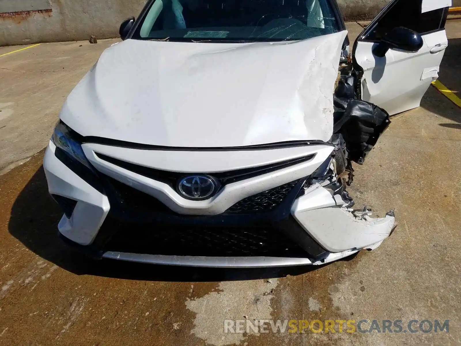 7 Photograph of a damaged car 4T1B61HK3KU227970 TOYOTA CAMRY 2019