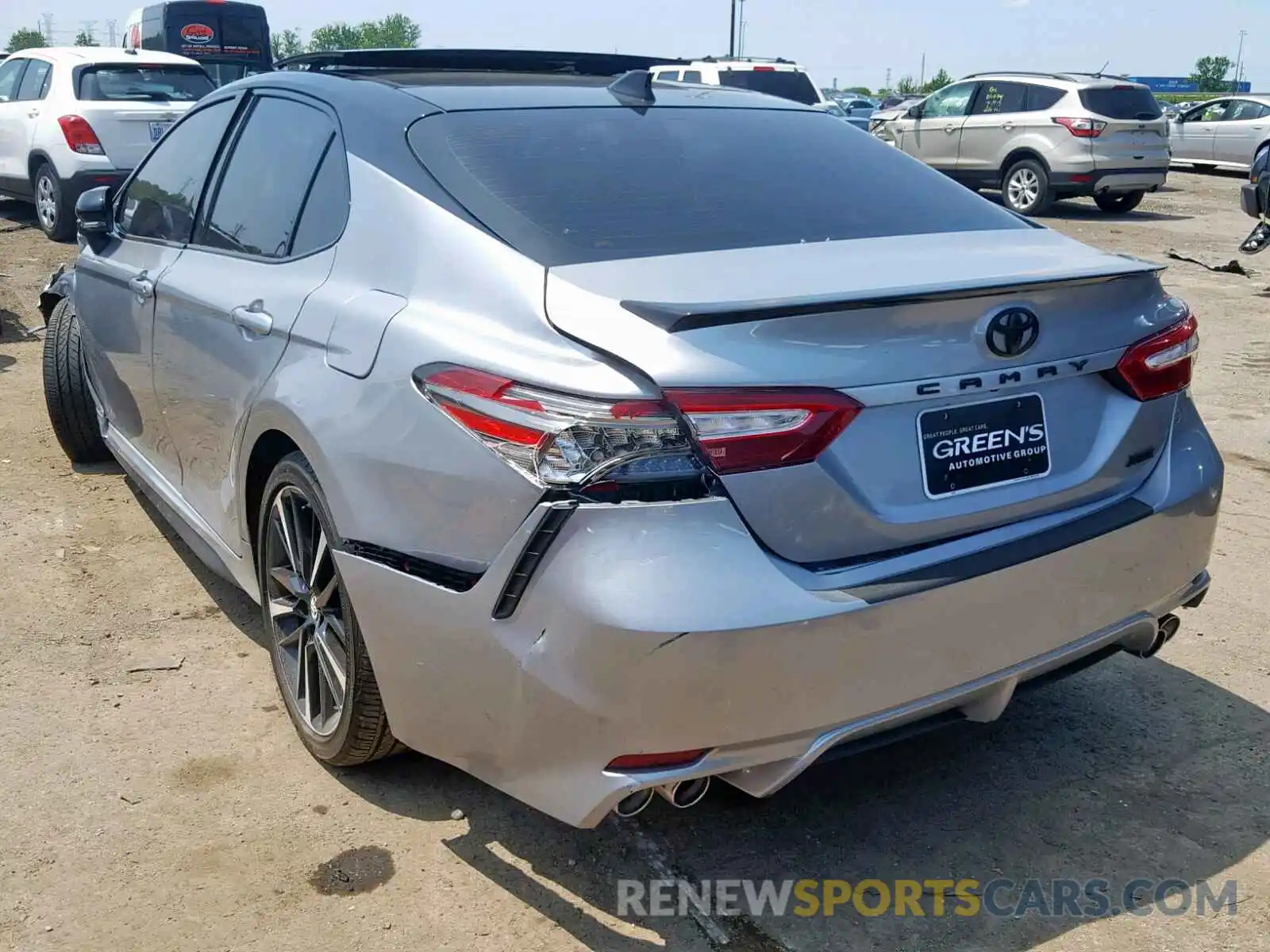 3 Photograph of a damaged car 4T1B61HK3KU230688 TOYOTA CAMRY 2019