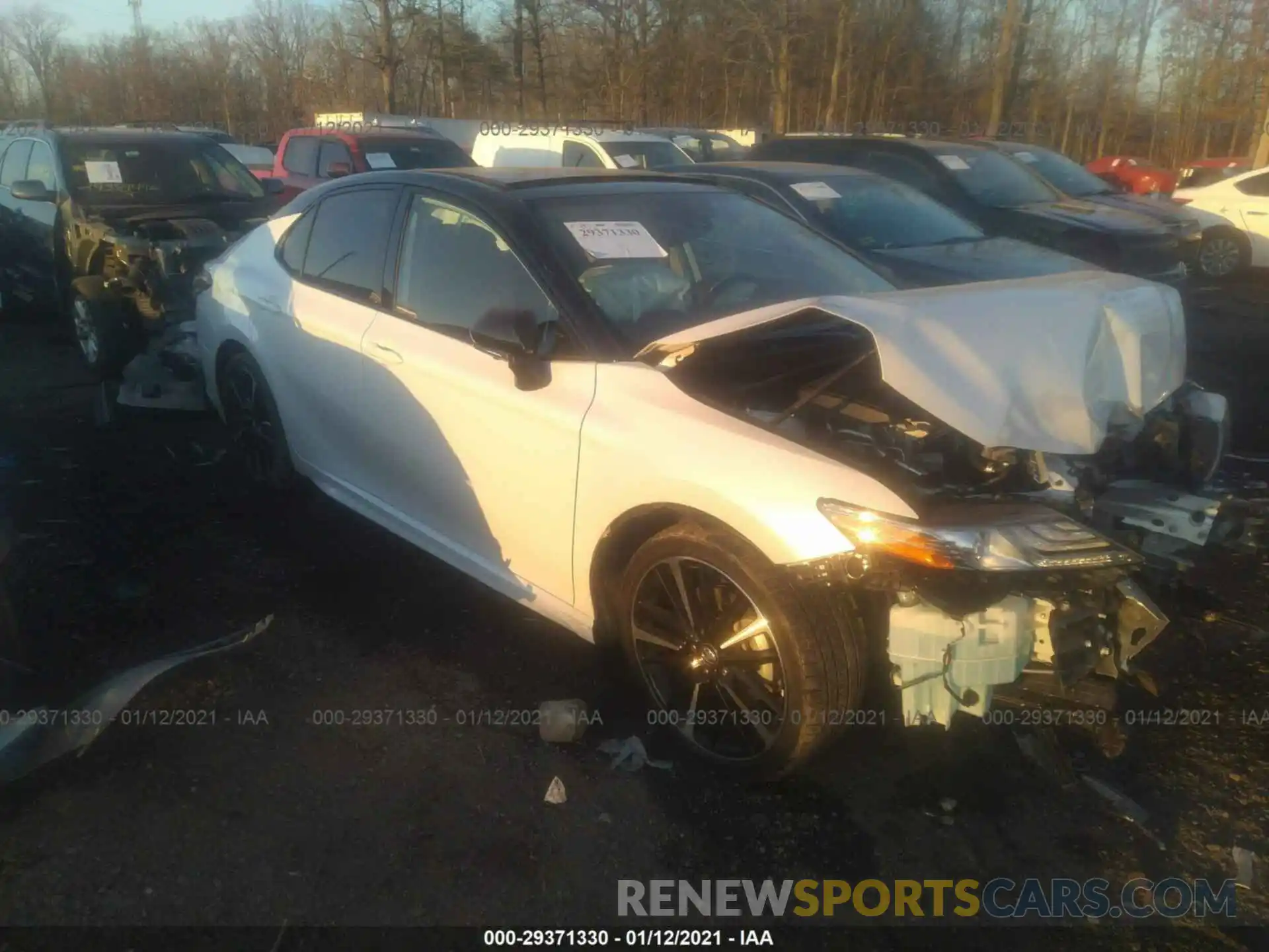 1 Photograph of a damaged car 4T1B61HK3KU231680 TOYOTA CAMRY 2019