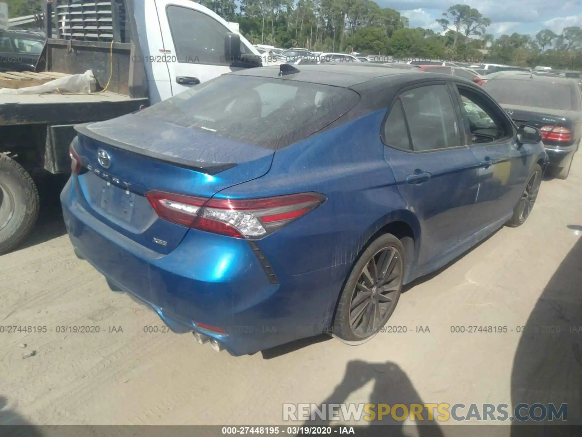 4 Photograph of a damaged car 4T1B61HK3KU234403 TOYOTA CAMRY 2019