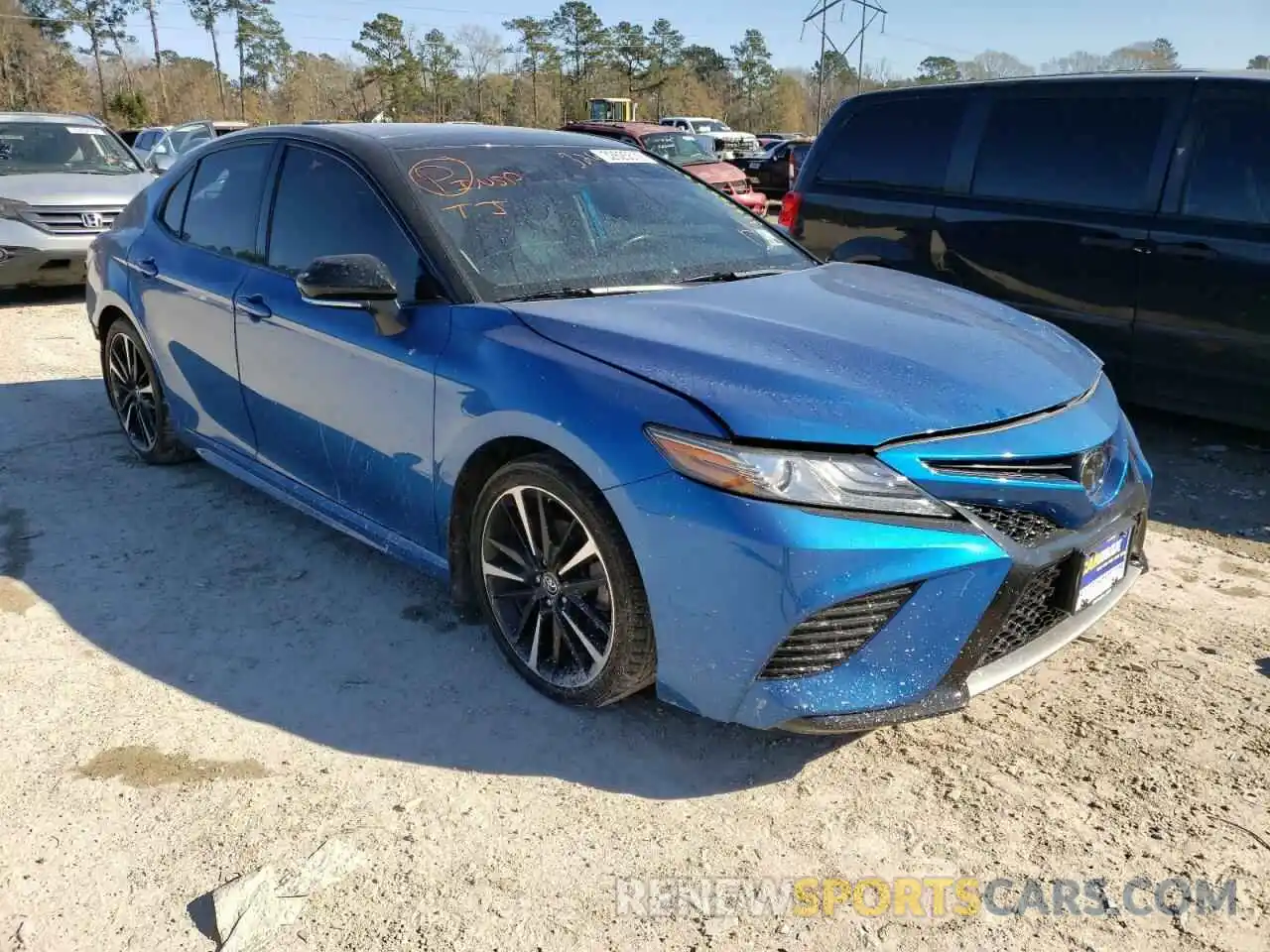 1 Photograph of a damaged car 4T1B61HK3KU240928 TOYOTA CAMRY 2019