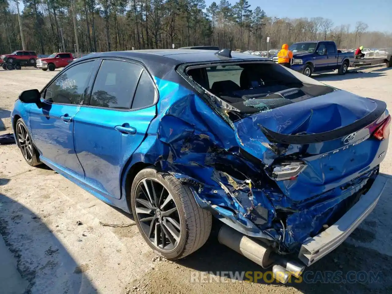 3 Photograph of a damaged car 4T1B61HK3KU240928 TOYOTA CAMRY 2019