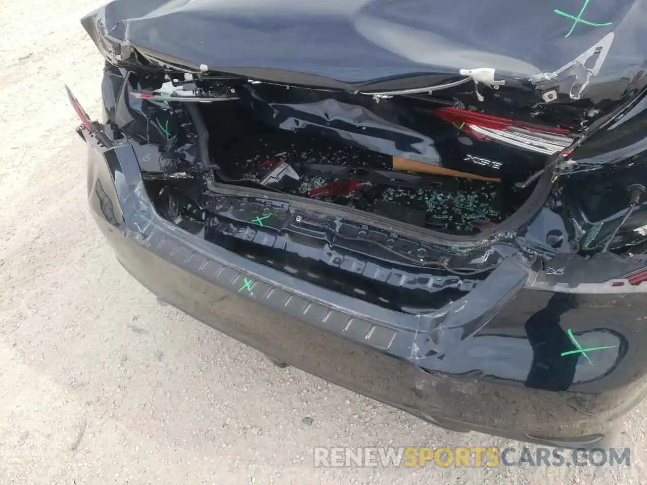 9 Photograph of a damaged car 4T1B61HK3KU242761 TOYOTA CAMRY 2019