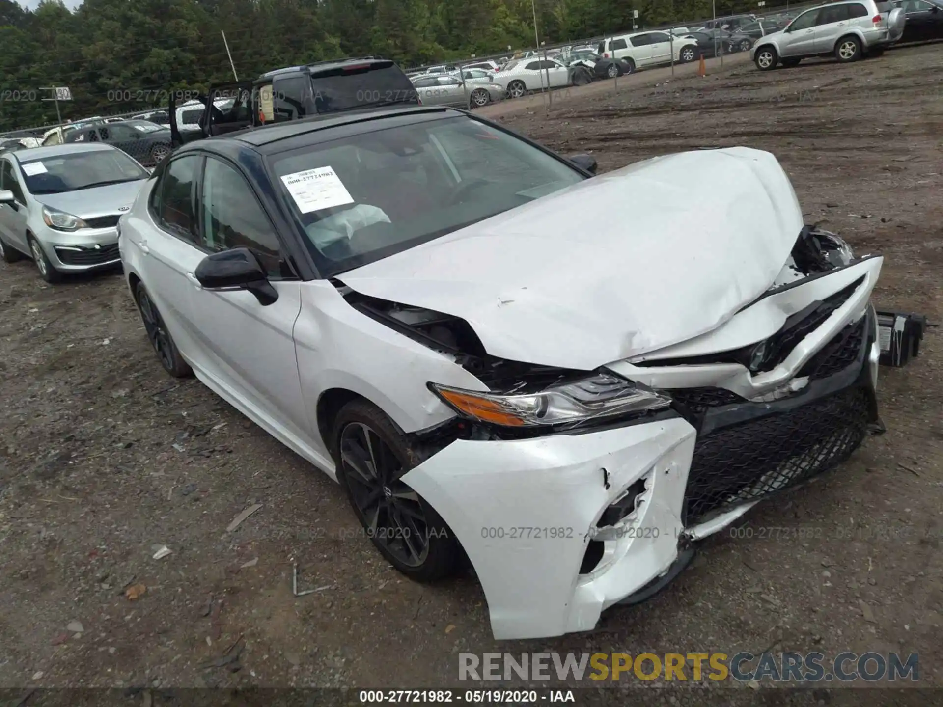 1 Photograph of a damaged car 4T1B61HK3KU246065 TOYOTA CAMRY 2019