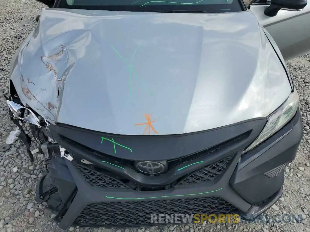 11 Photograph of a damaged car 4T1B61HK3KU247135 TOYOTA CAMRY 2019