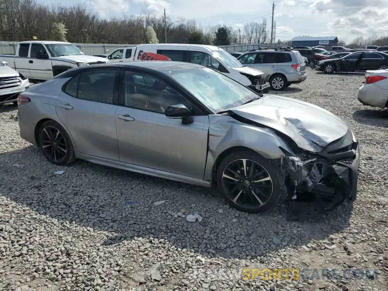 4 Photograph of a damaged car 4T1B61HK3KU247135 TOYOTA CAMRY 2019