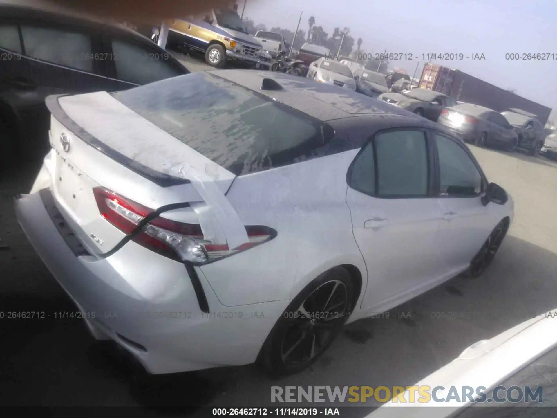 4 Photograph of a damaged car 4T1B61HK3KU248107 TOYOTA CAMRY 2019