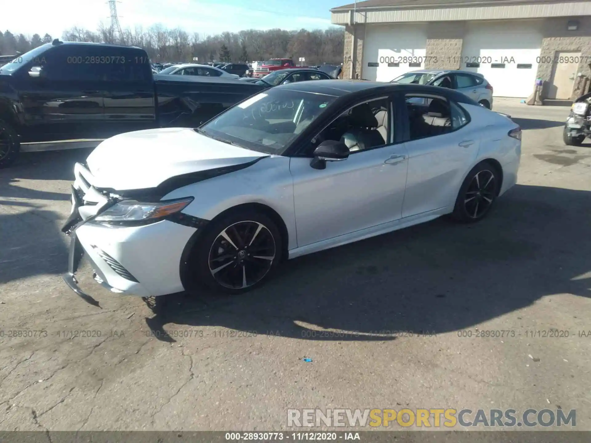 2 Photograph of a damaged car 4T1B61HK3KU249418 TOYOTA CAMRY 2019