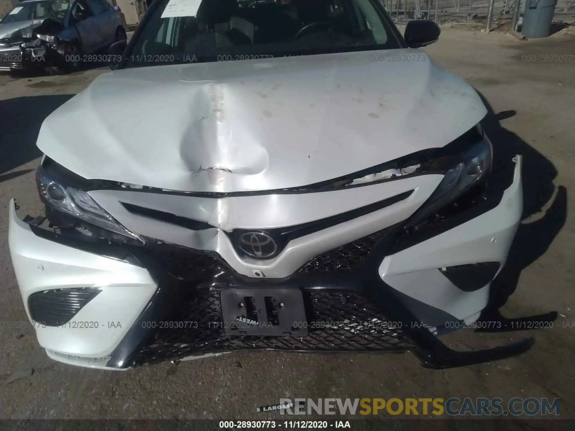 6 Photograph of a damaged car 4T1B61HK3KU249418 TOYOTA CAMRY 2019