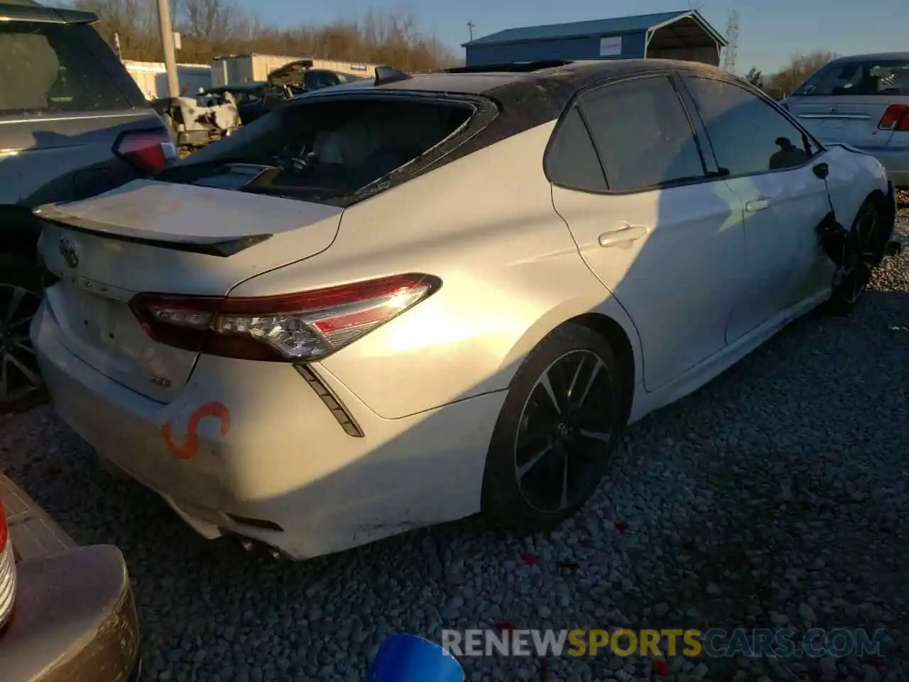 4 Photograph of a damaged car 4T1B61HK3KU251007 TOYOTA CAMRY 2019