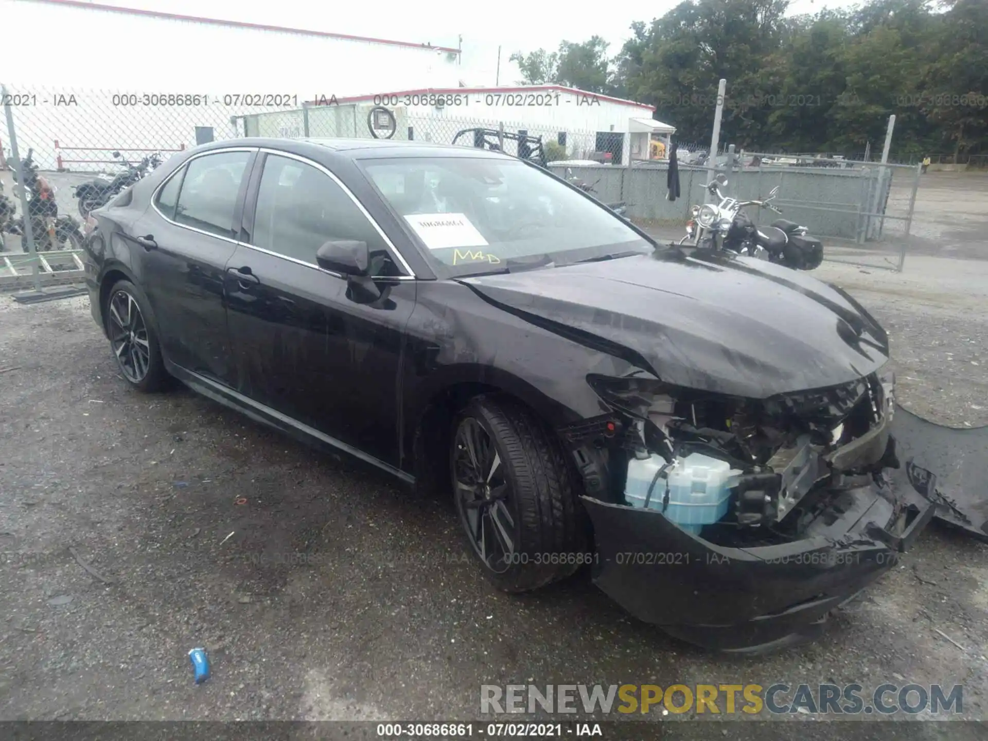 1 Photograph of a damaged car 4T1B61HK3KU255350 TOYOTA CAMRY 2019