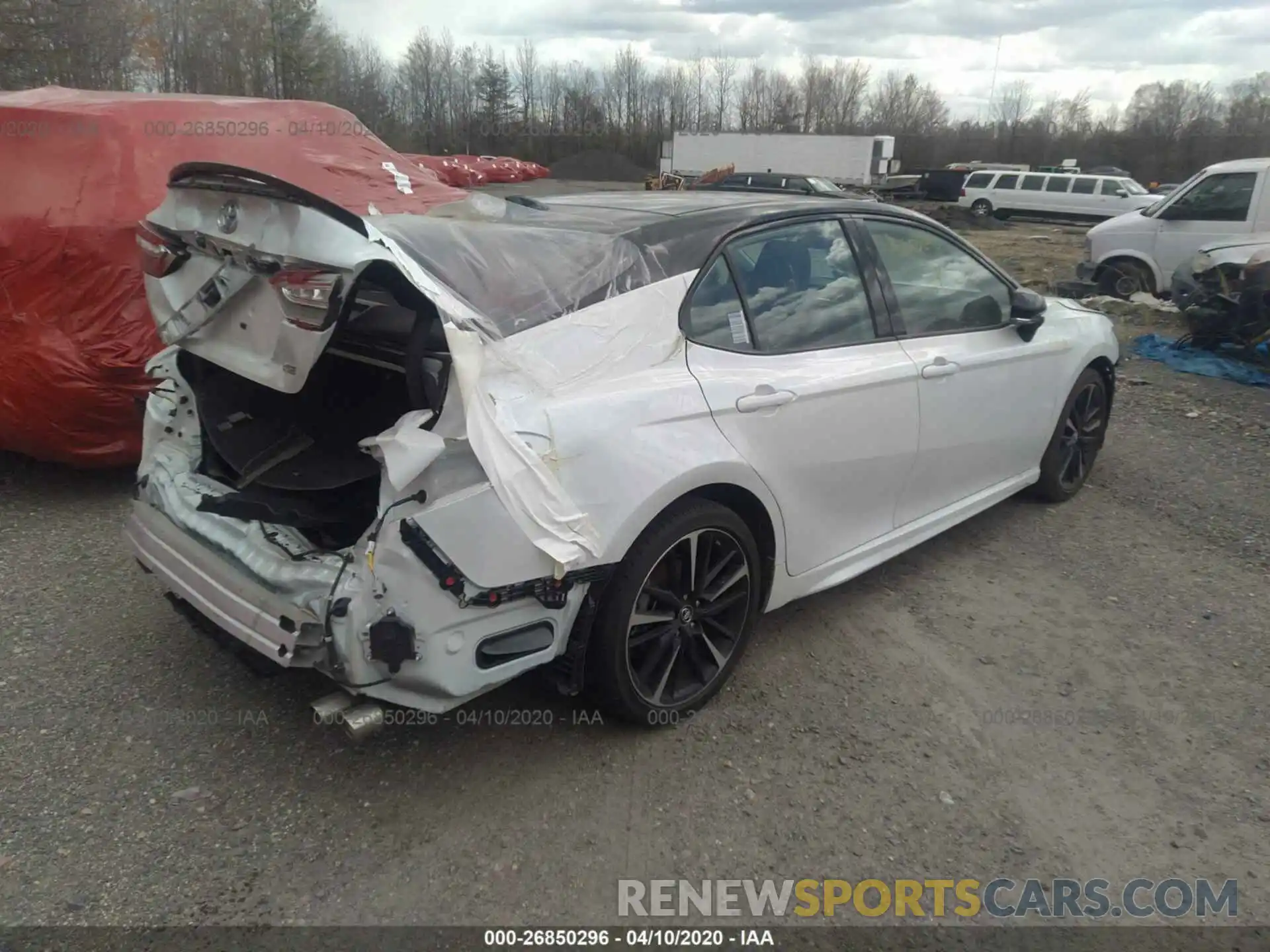 4 Photograph of a damaged car 4T1B61HK3KU255736 TOYOTA CAMRY 2019