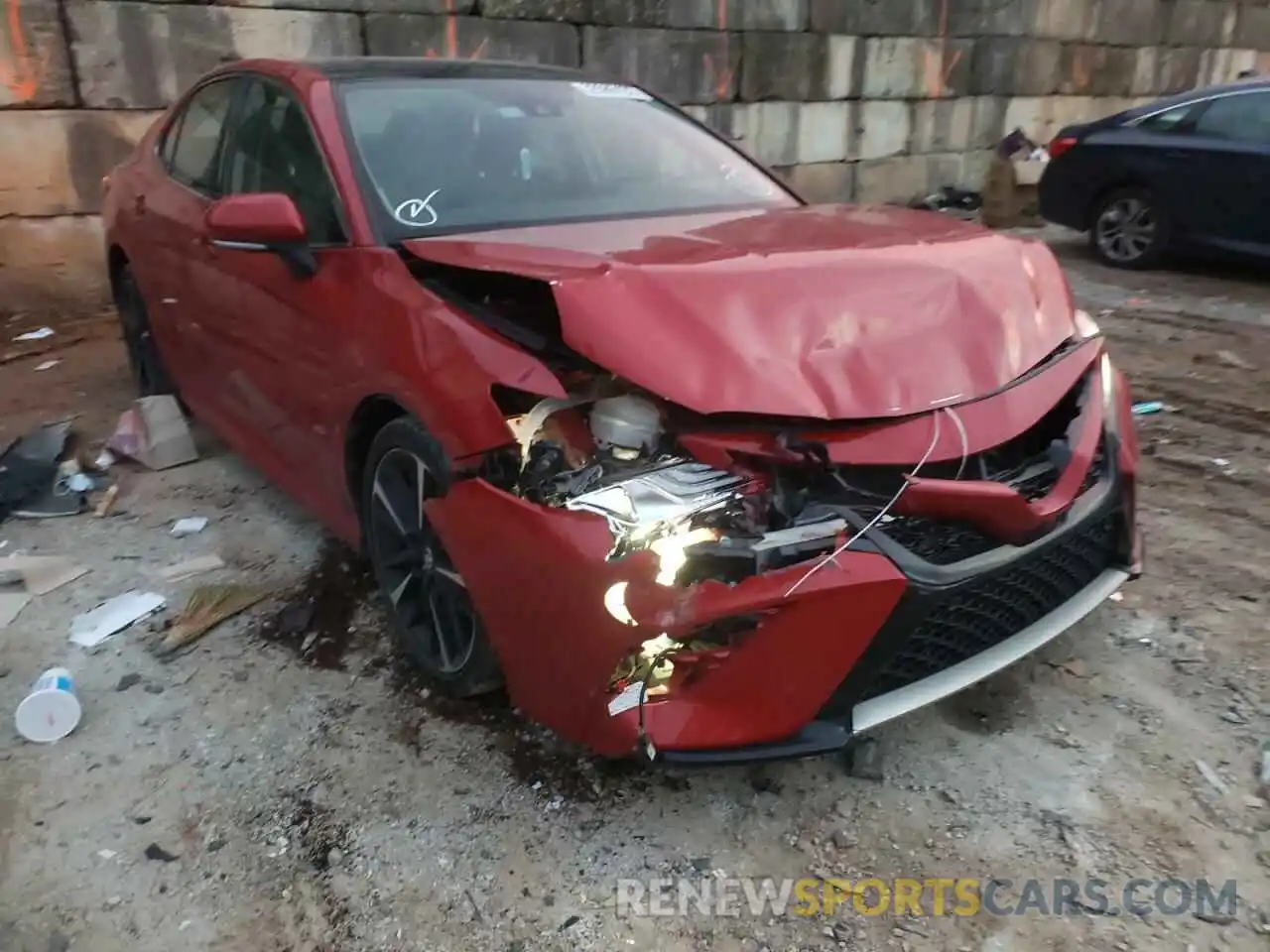 1 Photograph of a damaged car 4T1B61HK3KU275551 TOYOTA CAMRY 2019