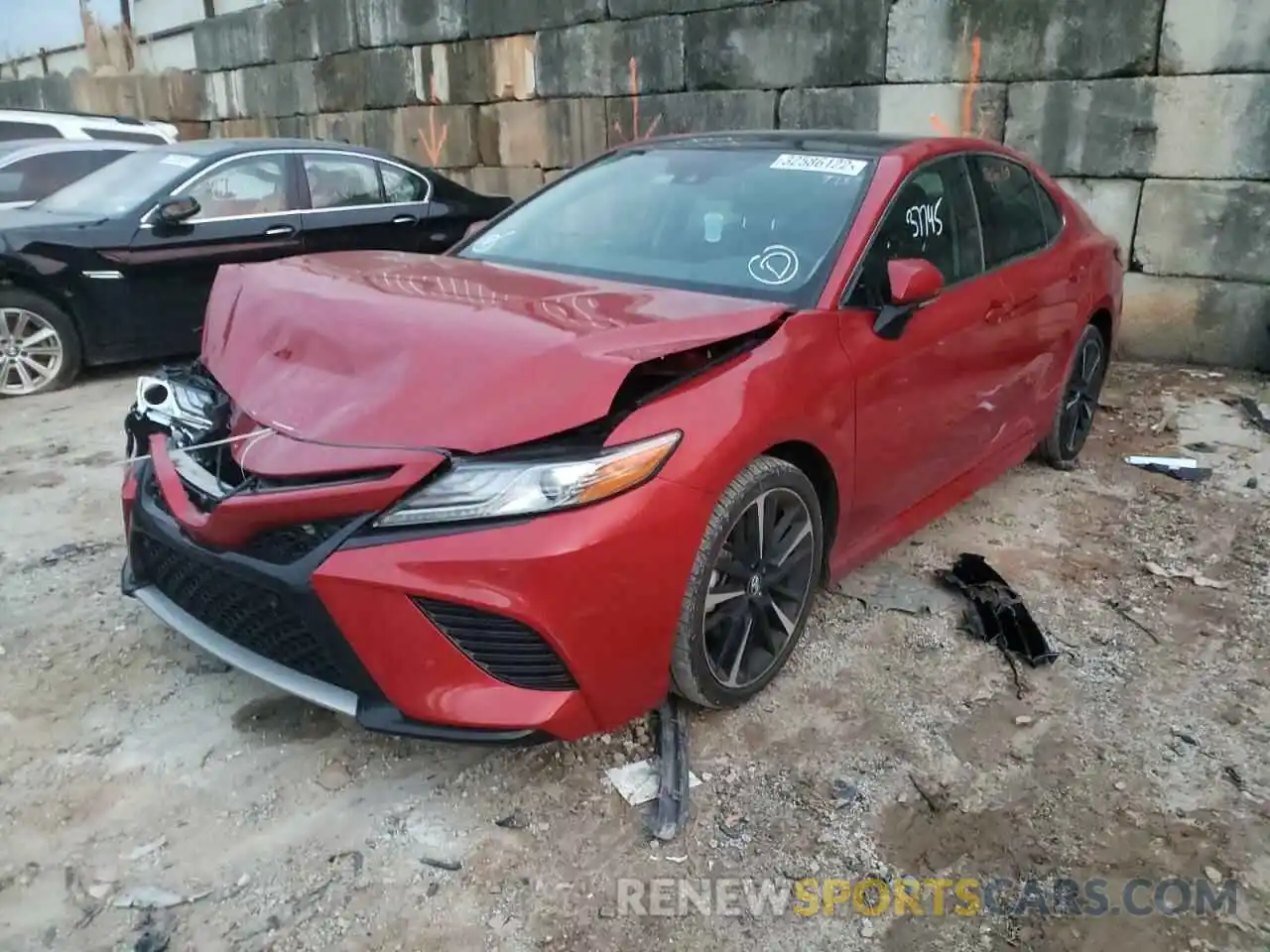 2 Photograph of a damaged car 4T1B61HK3KU275551 TOYOTA CAMRY 2019