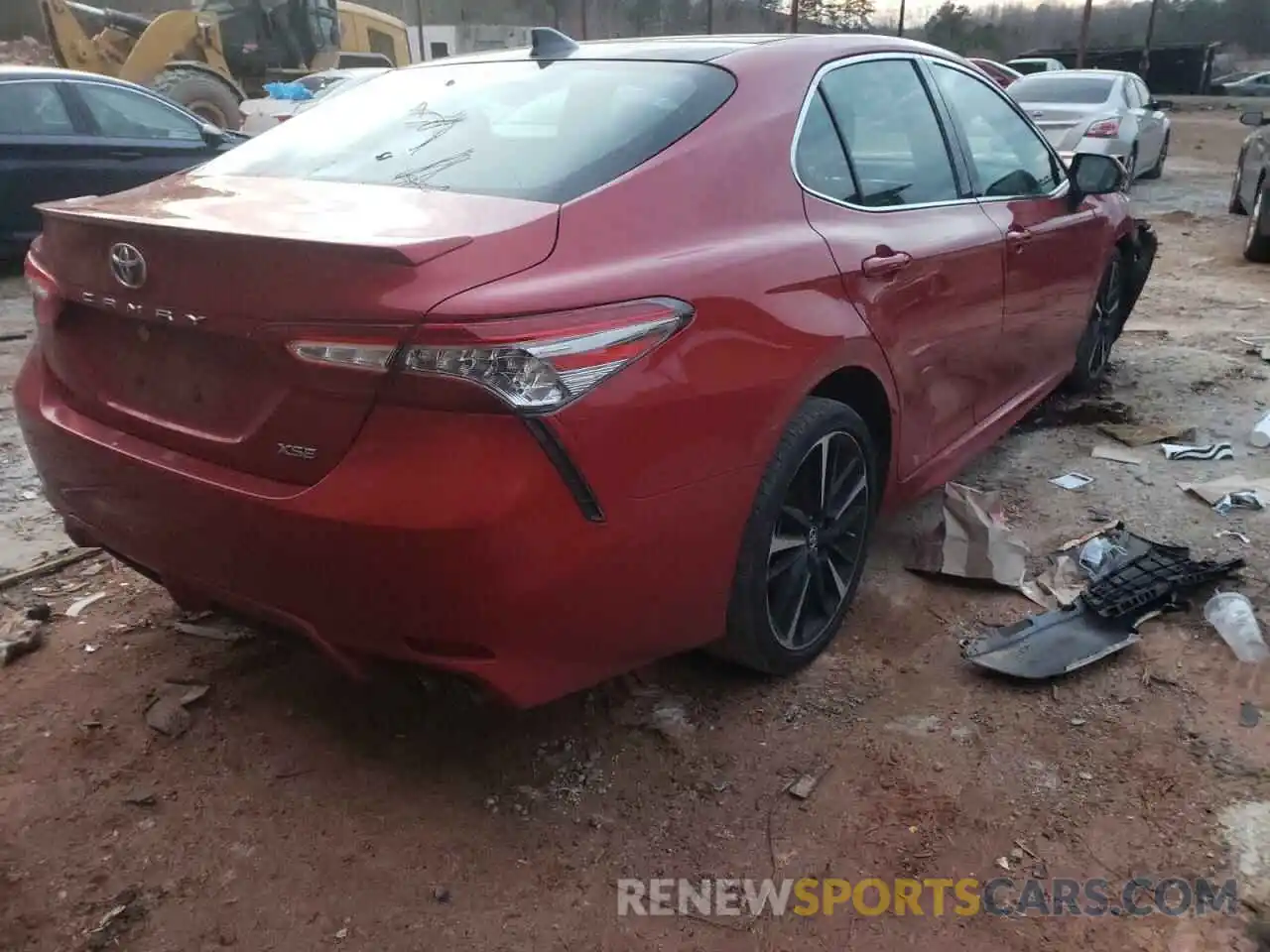 4 Photograph of a damaged car 4T1B61HK3KU275551 TOYOTA CAMRY 2019