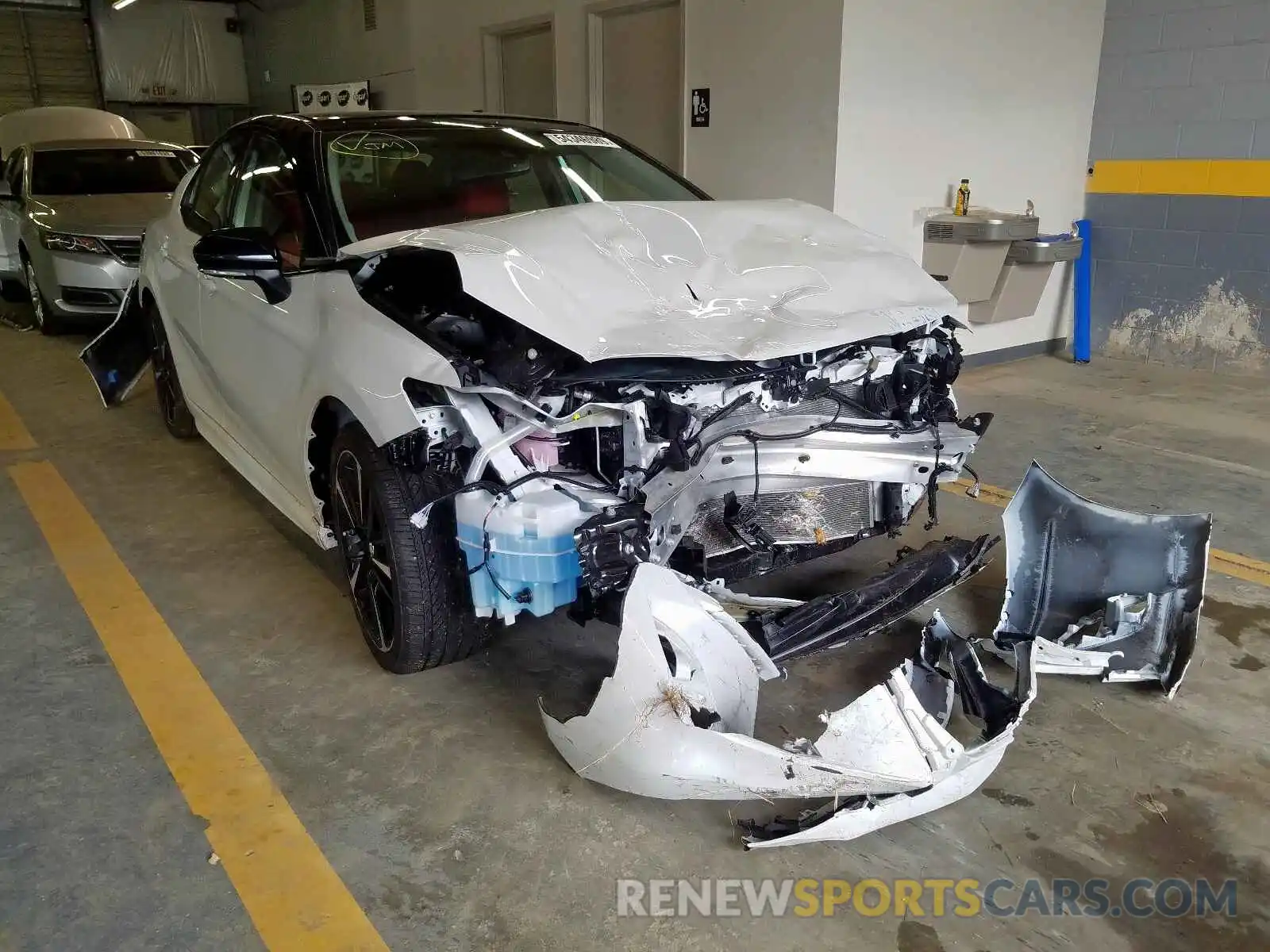 1 Photograph of a damaged car 4T1B61HK3KU276845 TOYOTA CAMRY 2019