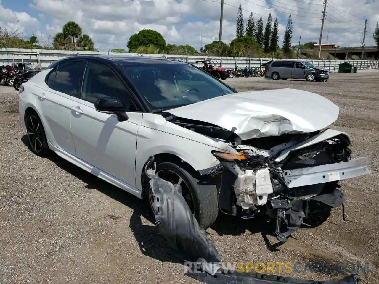 1 Photograph of a damaged car 4T1B61HK3KU278661 TOYOTA CAMRY 2019