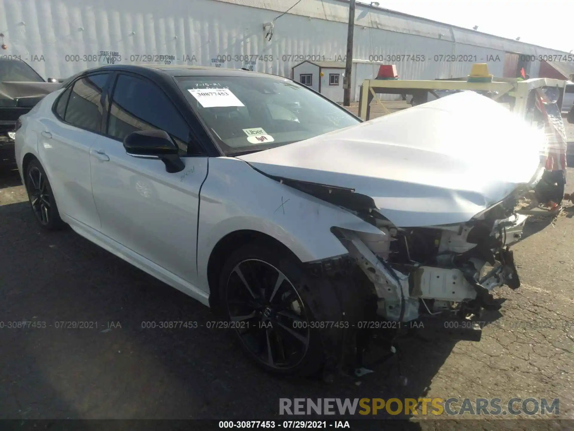 1 Photograph of a damaged car 4T1B61HK3KU280149 TOYOTA CAMRY 2019