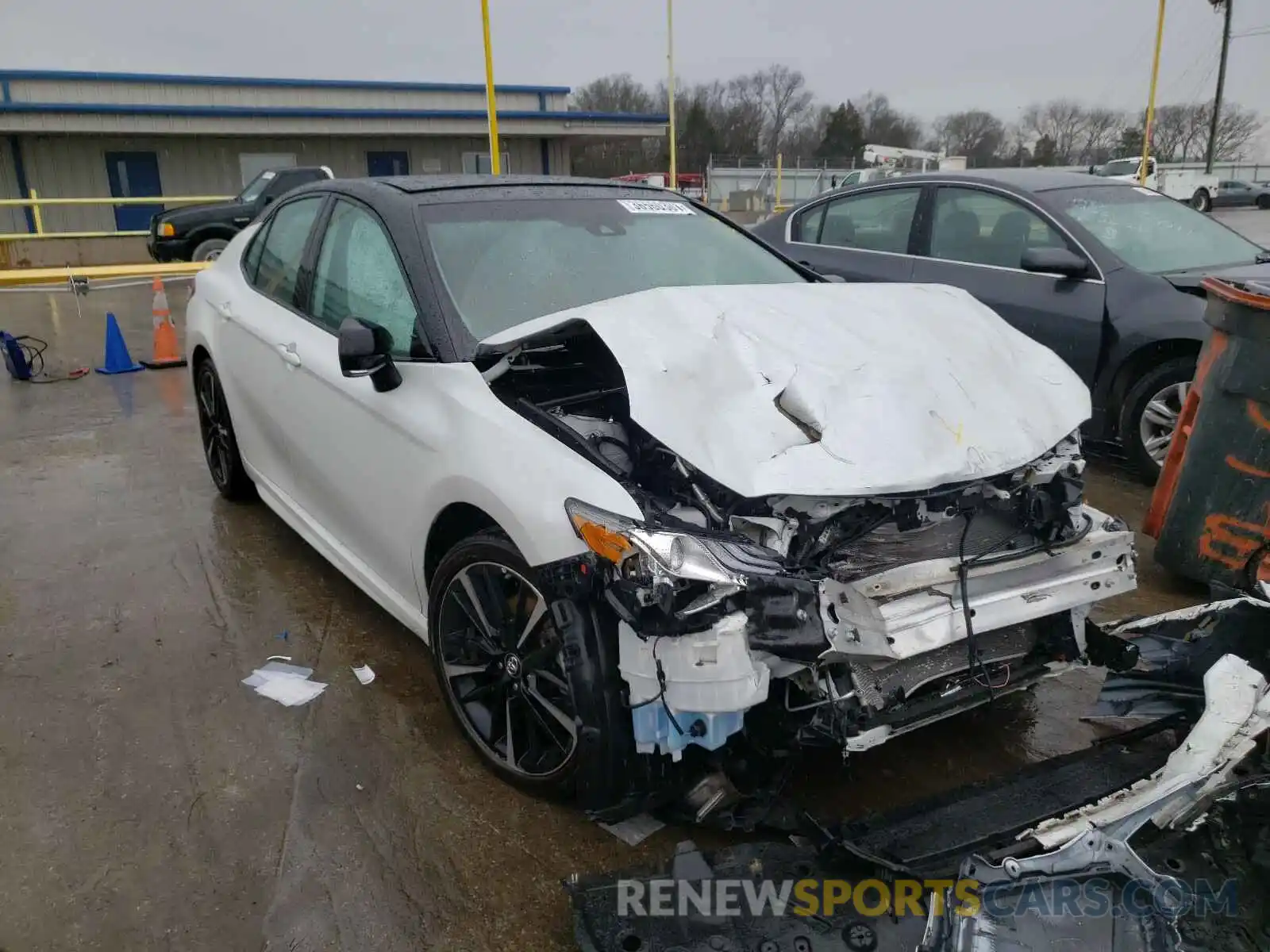 1 Photograph of a damaged car 4T1B61HK3KU286355 TOYOTA CAMRY 2019