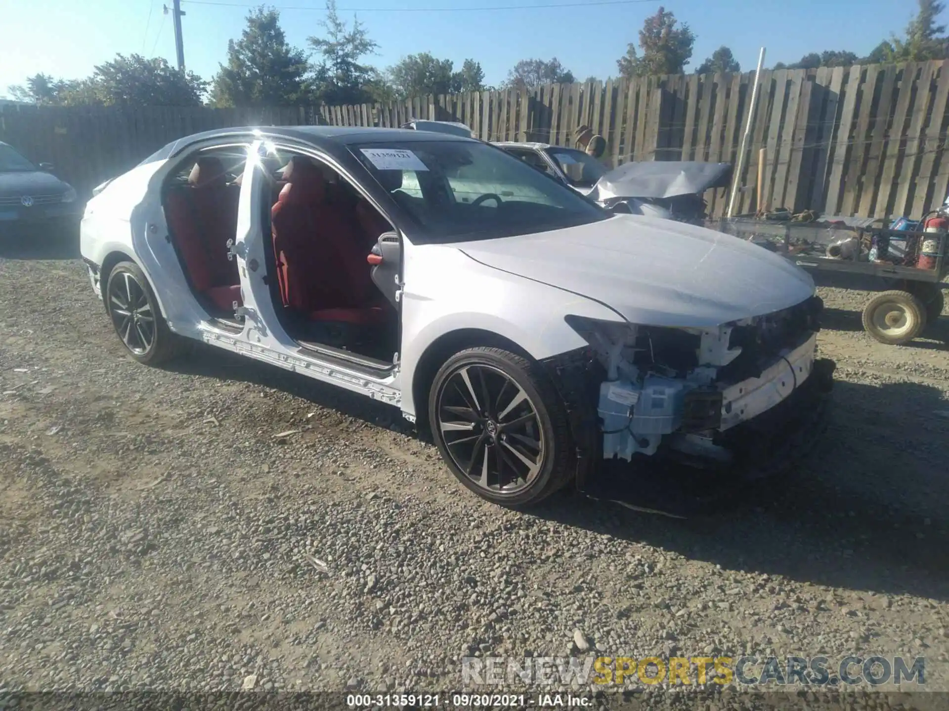 1 Photograph of a damaged car 4T1B61HK3KU287098 TOYOTA CAMRY 2019