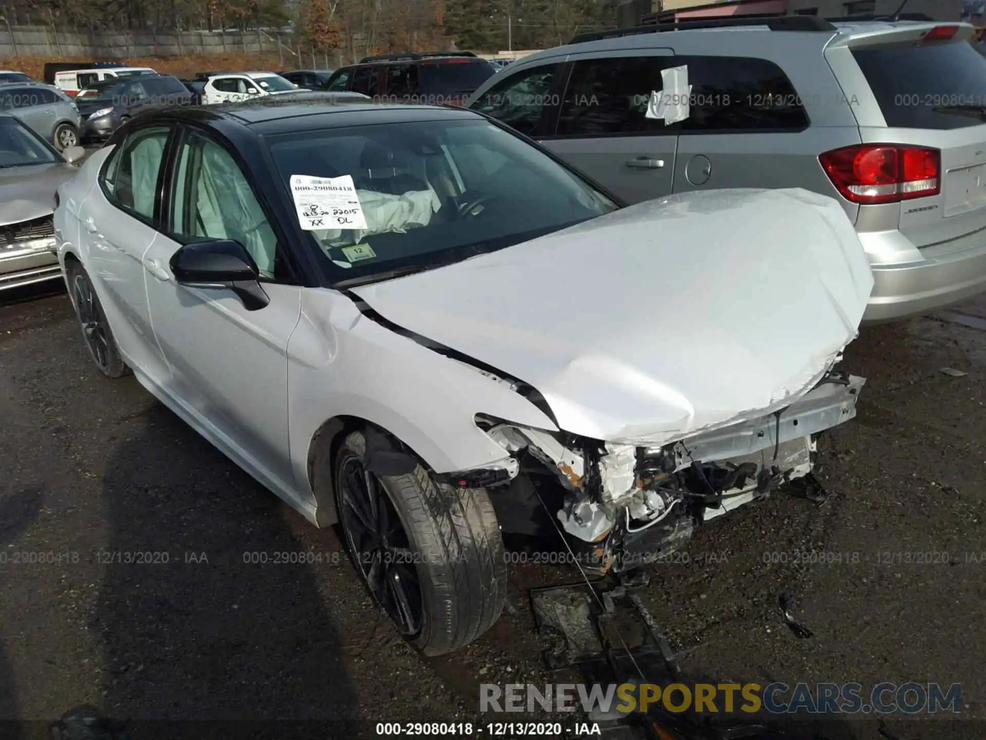 1 Photograph of a damaged car 4T1B61HK3KU290826 TOYOTA CAMRY 2019