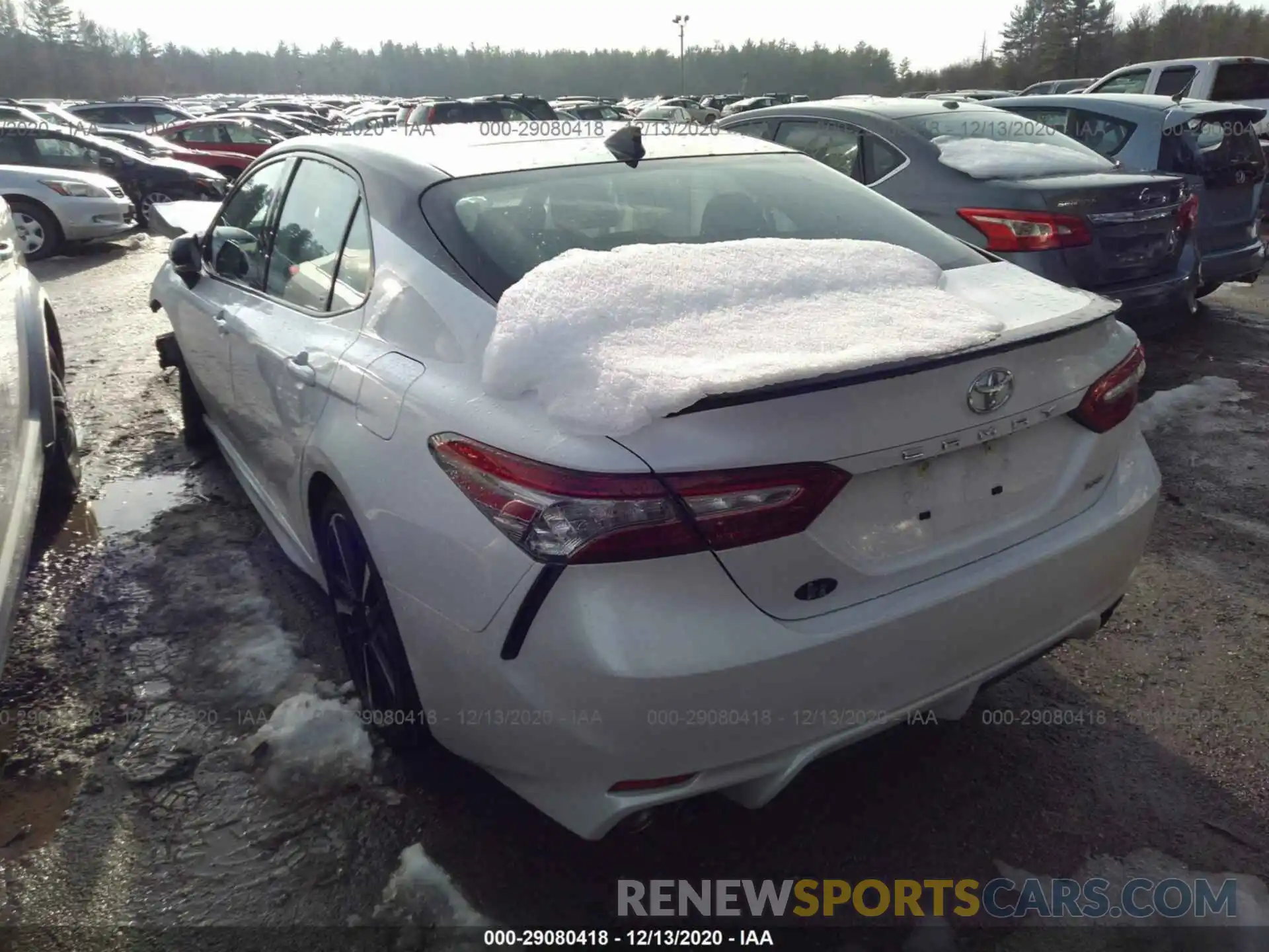 3 Photograph of a damaged car 4T1B61HK3KU290826 TOYOTA CAMRY 2019