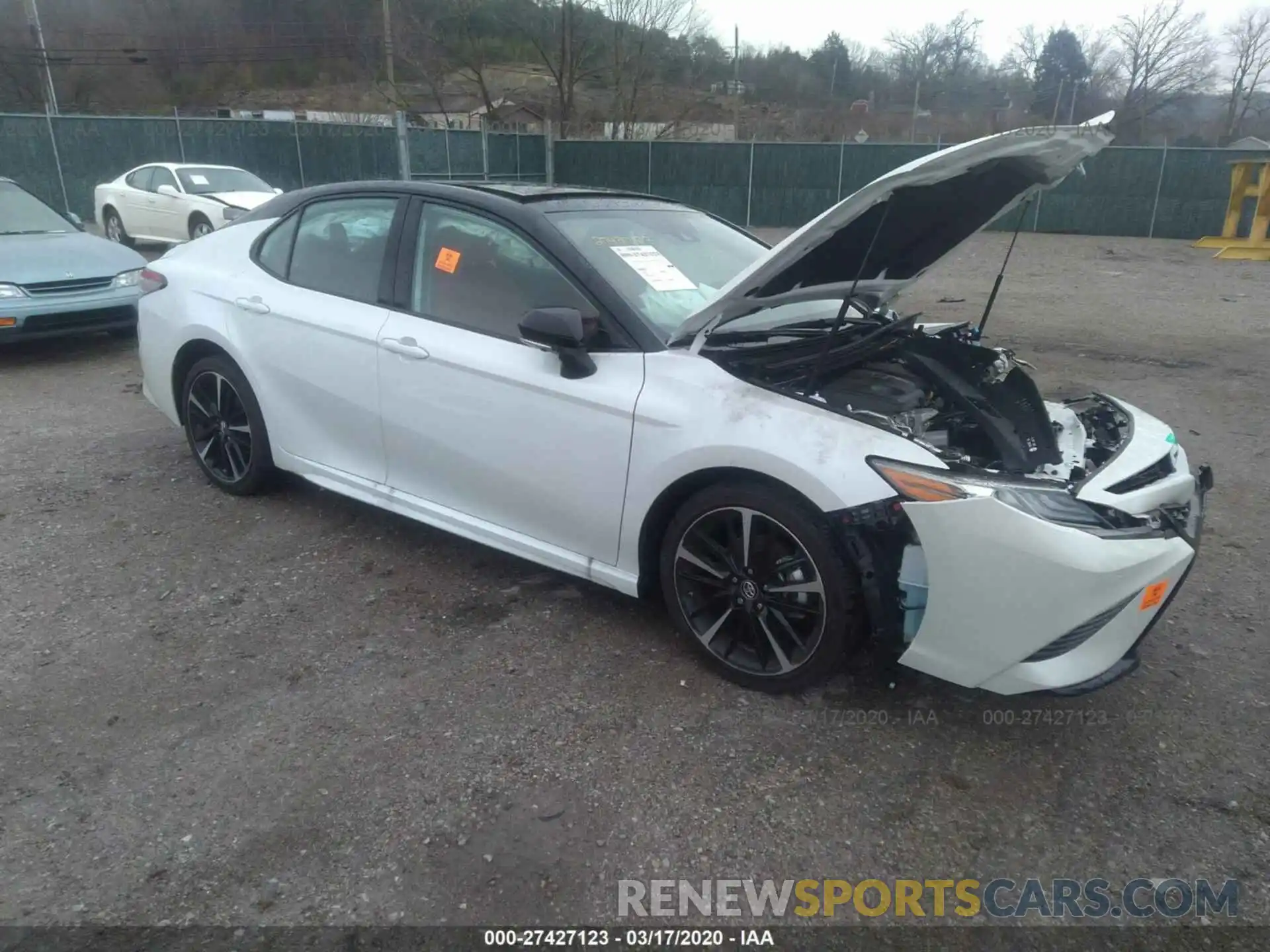 1 Photograph of a damaged car 4T1B61HK3KU291331 TOYOTA CAMRY 2019