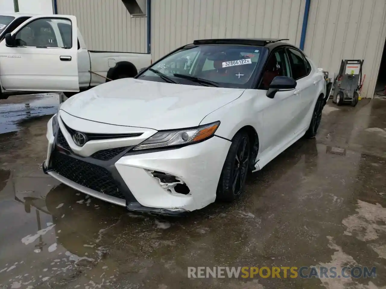 2 Photograph of a damaged car 4T1B61HK3KU295962 TOYOTA CAMRY 2019