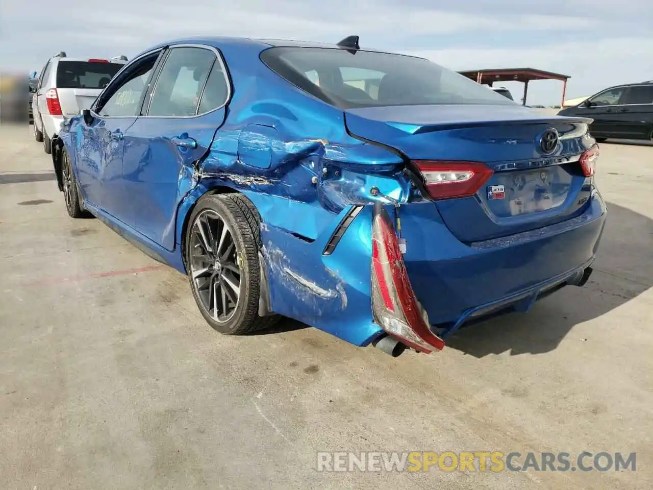 3 Photograph of a damaged car 4T1B61HK3KU296769 TOYOTA CAMRY 2019