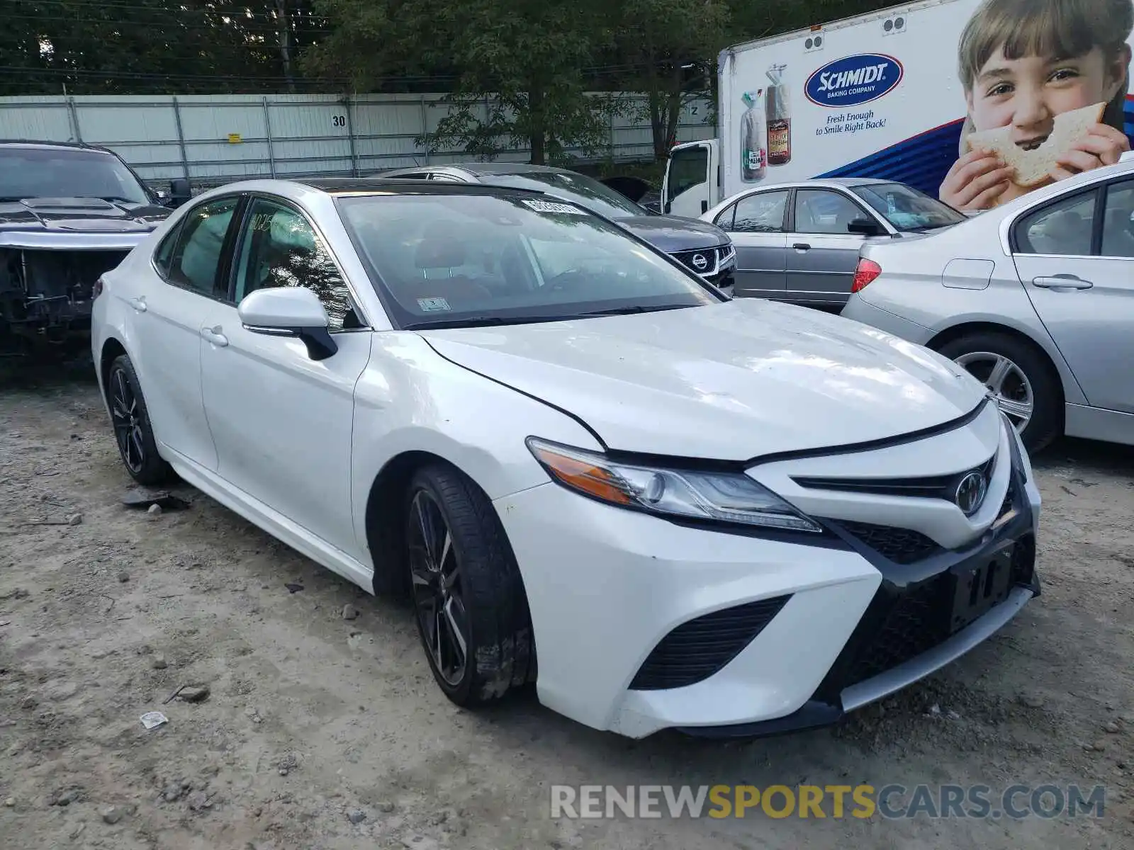 1 Photograph of a damaged car 4T1B61HK3KU680809 TOYOTA CAMRY 2019