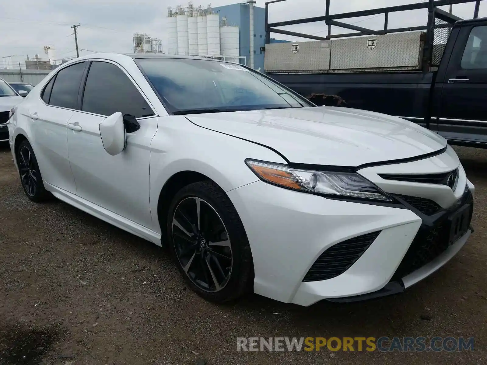 1 Photograph of a damaged car 4T1B61HK3KU690370 TOYOTA CAMRY 2019