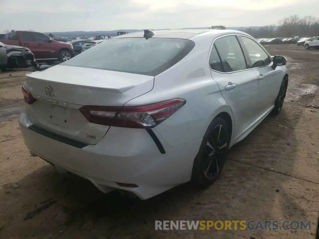 4 Фотография поврежденного автомобиля 4T1B61HK3KU695584 TOYOTA CAMRY 2019