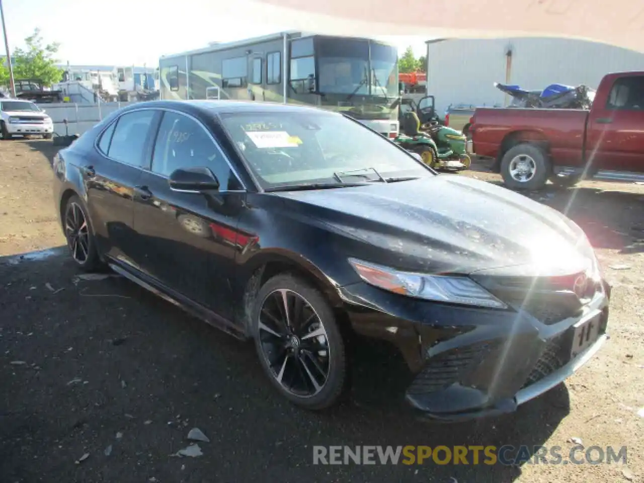 1 Photograph of a damaged car 4T1B61HK3KU705983 TOYOTA CAMRY 2019