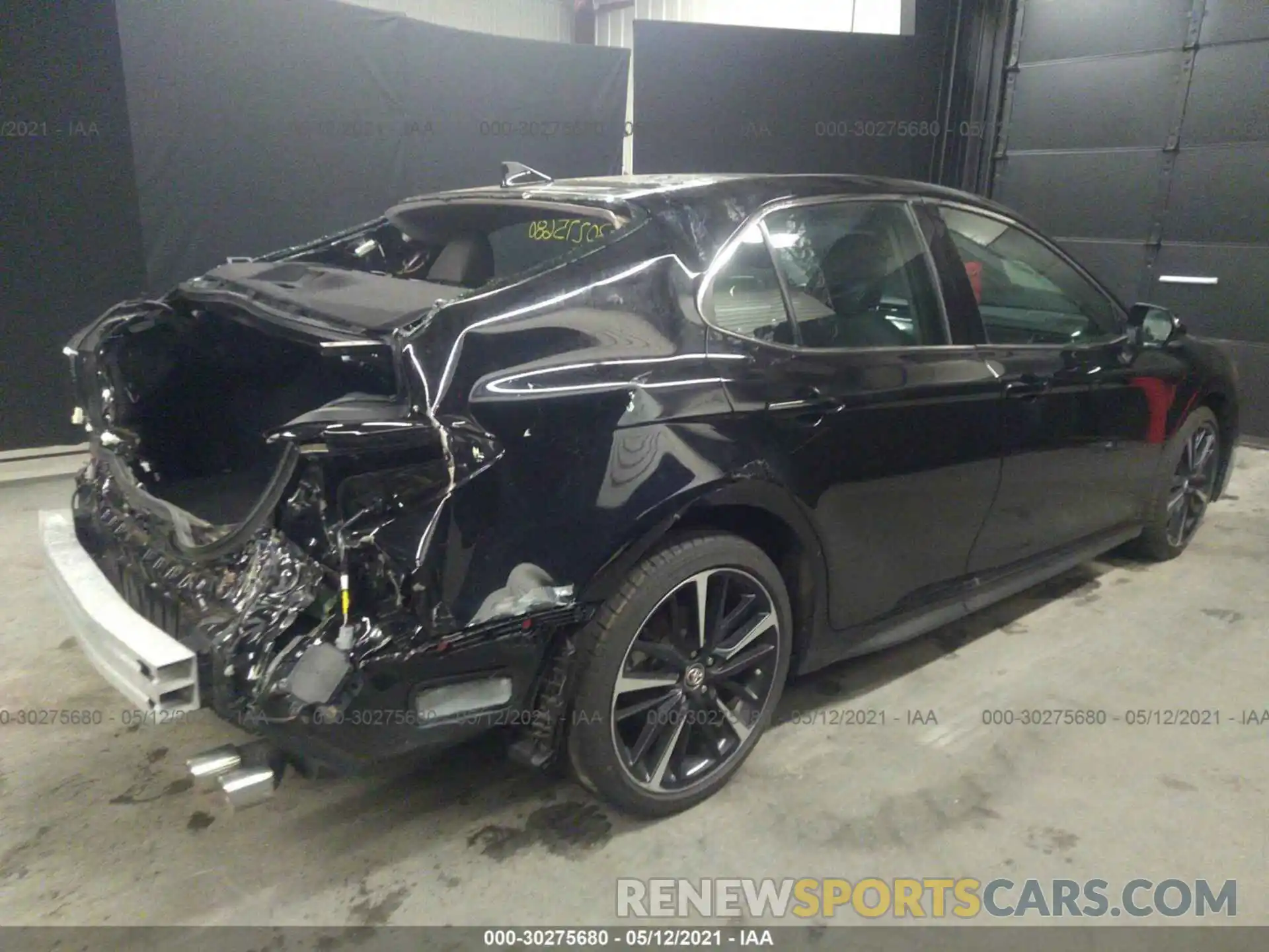 4 Photograph of a damaged car 4T1B61HK3KU723528 TOYOTA CAMRY 2019