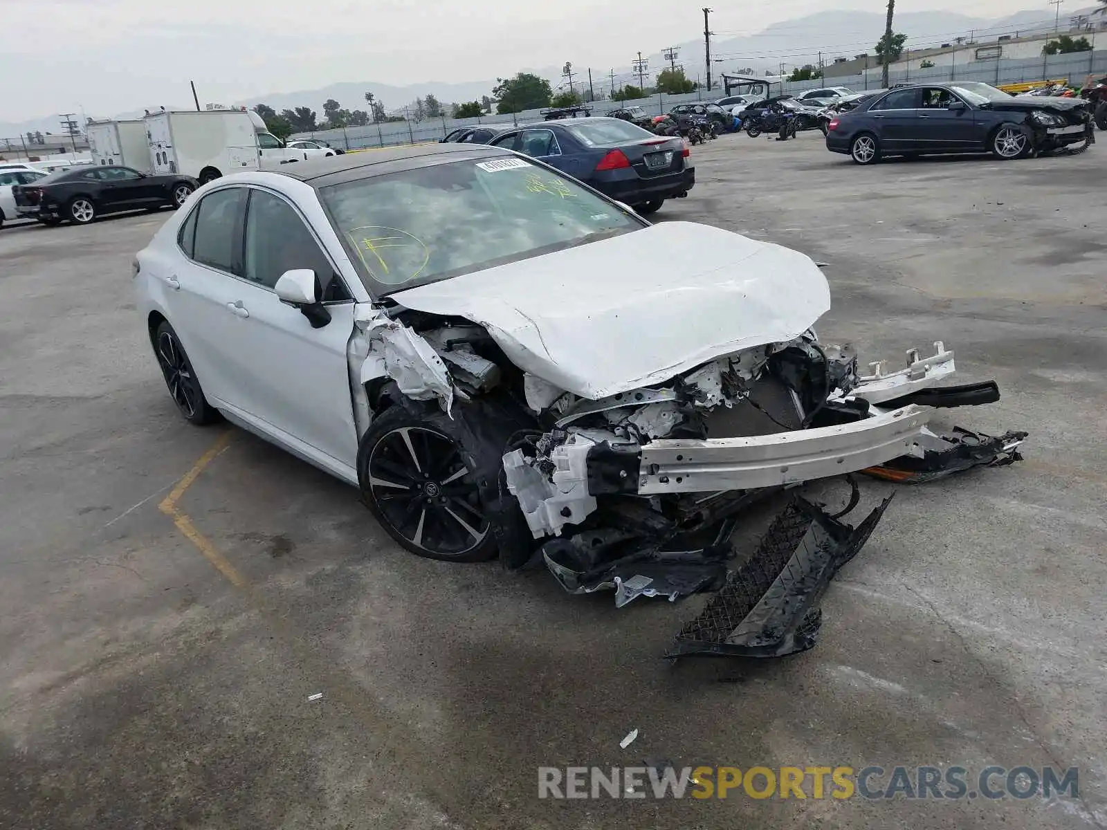 1 Photograph of a damaged car 4T1B61HK3KU731144 TOYOTA CAMRY 2019