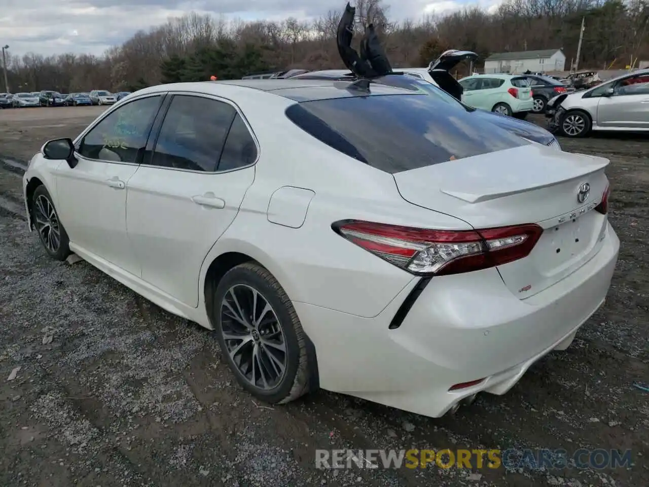 3 Фотография поврежденного автомобиля 4T1B61HK3KU735310 TOYOTA CAMRY 2019