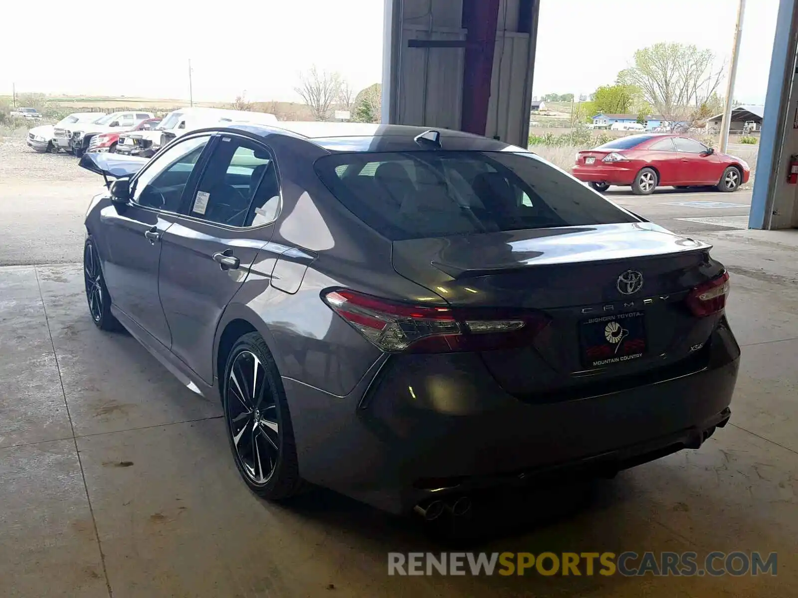 3 Photograph of a damaged car 4T1B61HK3KU737722 TOYOTA CAMRY 2019