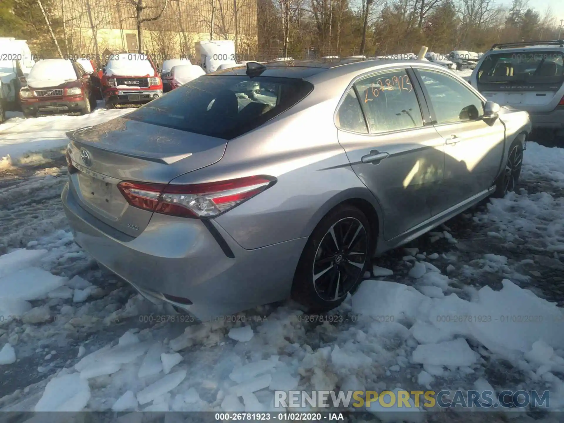 4 Photograph of a damaged car 4T1B61HK3KU748378 TOYOTA CAMRY 2019